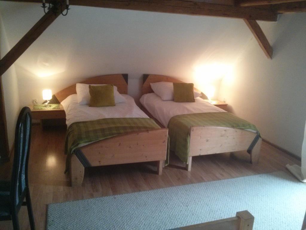 Bed and Breakfast Zbójna Debra Golejów Habitación foto